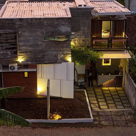 Happy House Bnb Bromo Backpacker Probolinggo Eksteriør billede