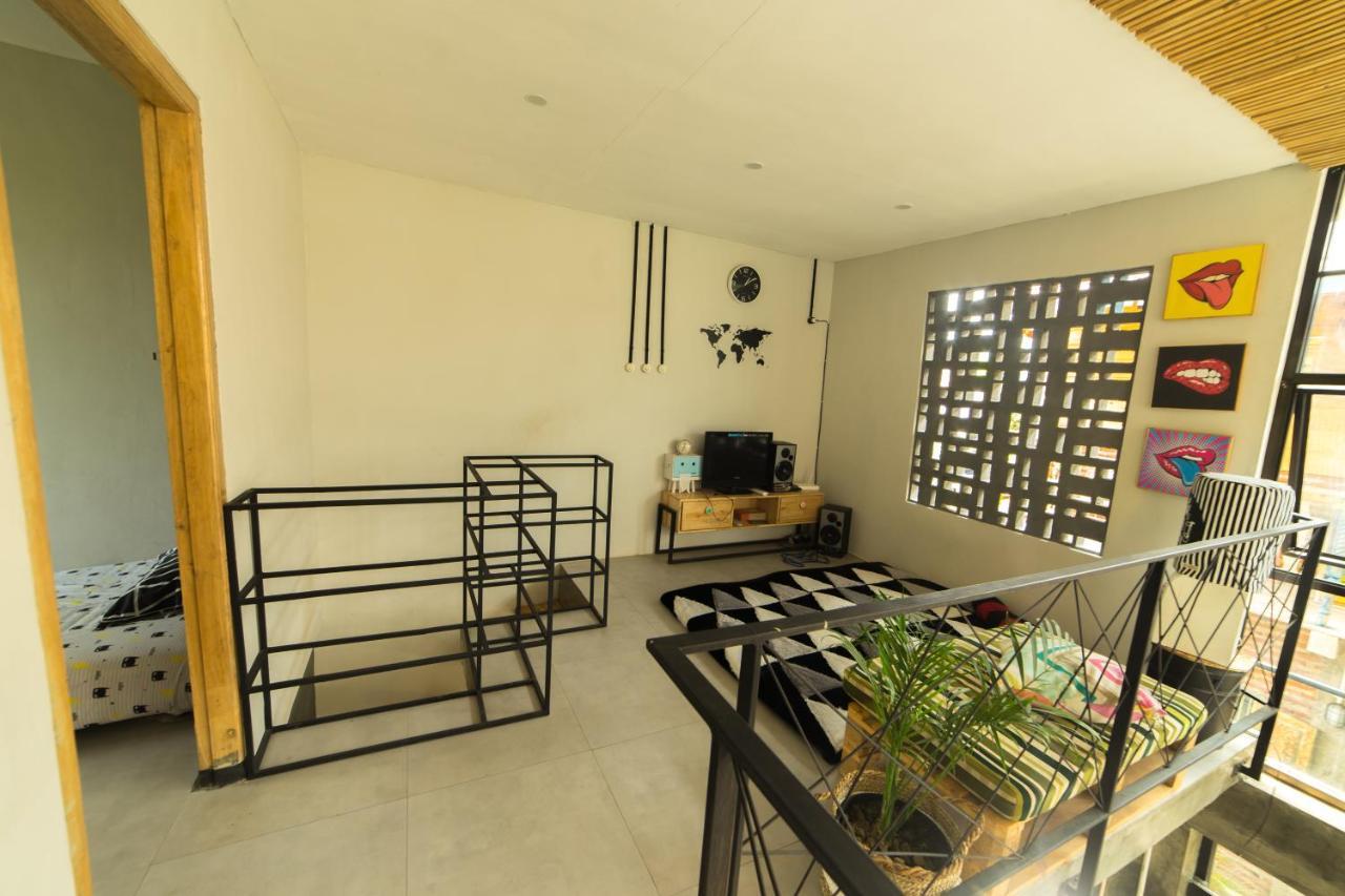 Happy House Bnb Bromo Backpacker Probolinggo Eksteriør billede