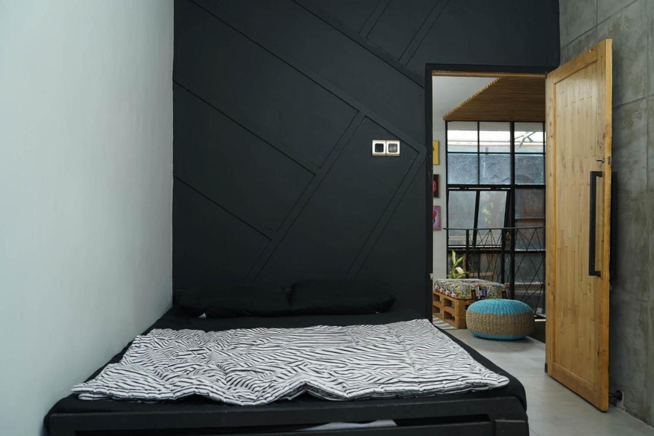 Happy House Bnb Bromo Backpacker Probolinggo Eksteriør billede