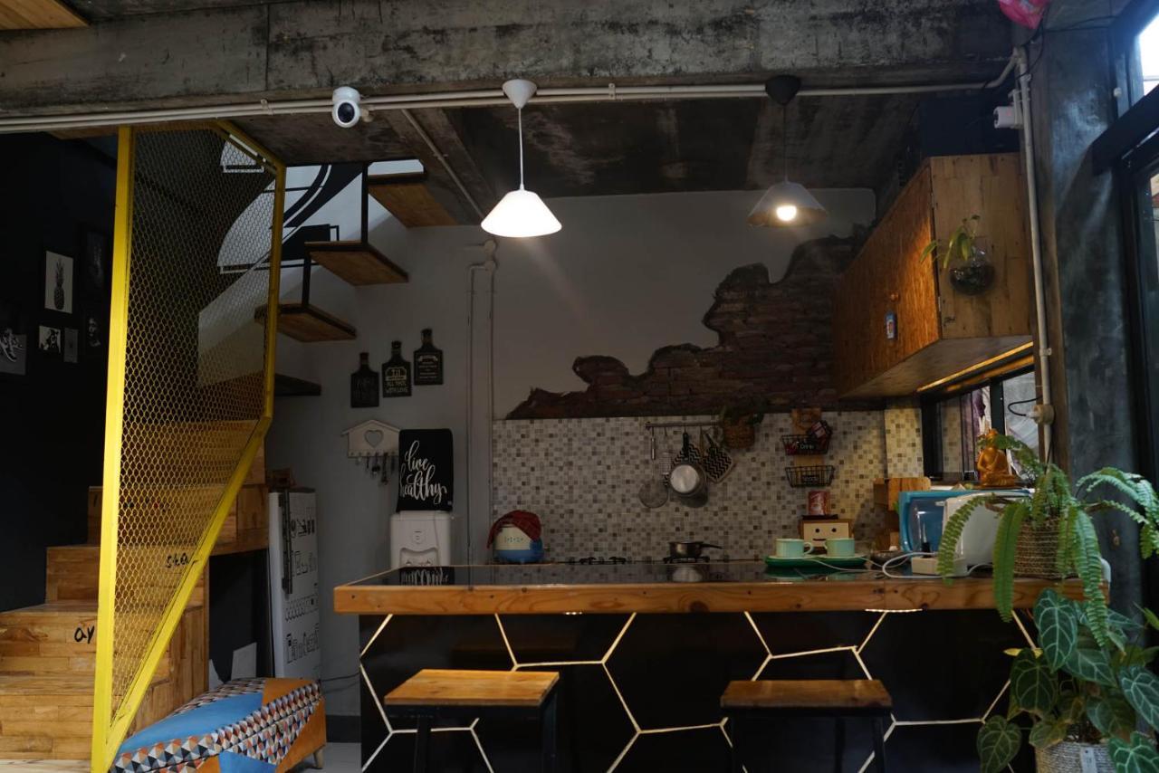 Happy House Bnb Bromo Backpacker Probolinggo Eksteriør billede