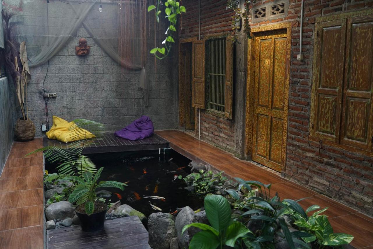 Happy House Bnb Bromo Backpacker Probolinggo Eksteriør billede
