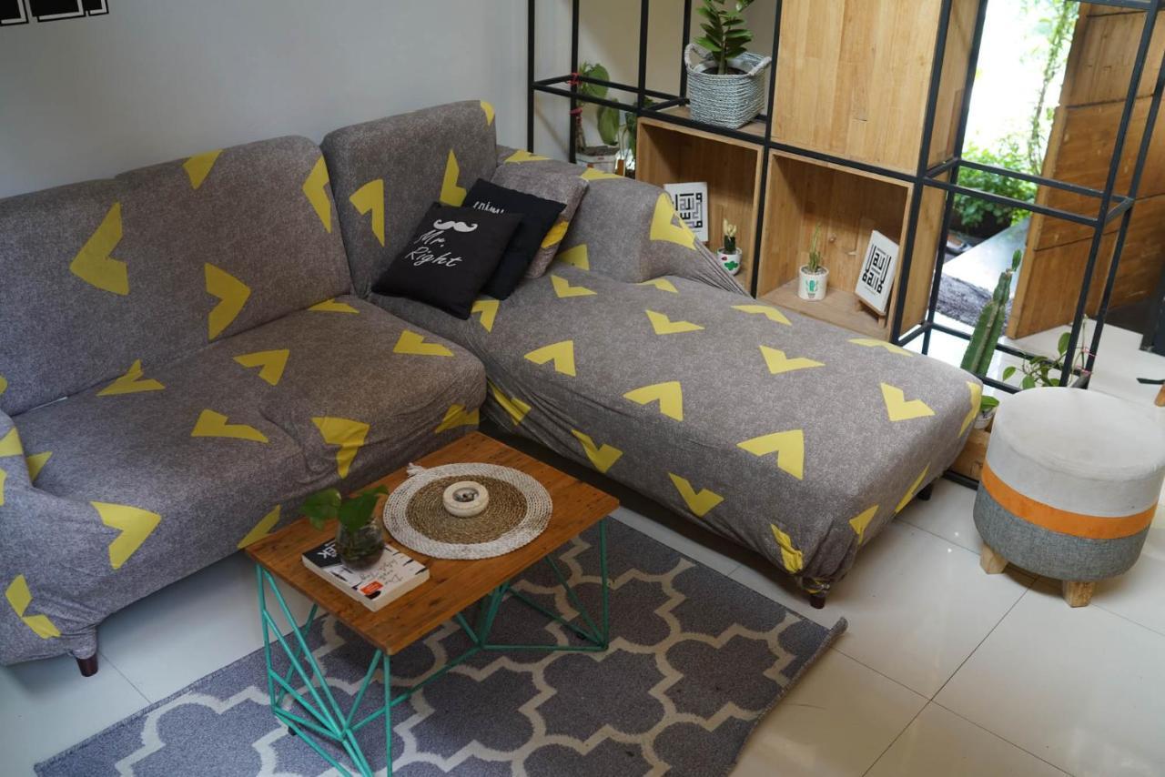 Happy House Bnb Bromo Backpacker Probolinggo Eksteriør billede