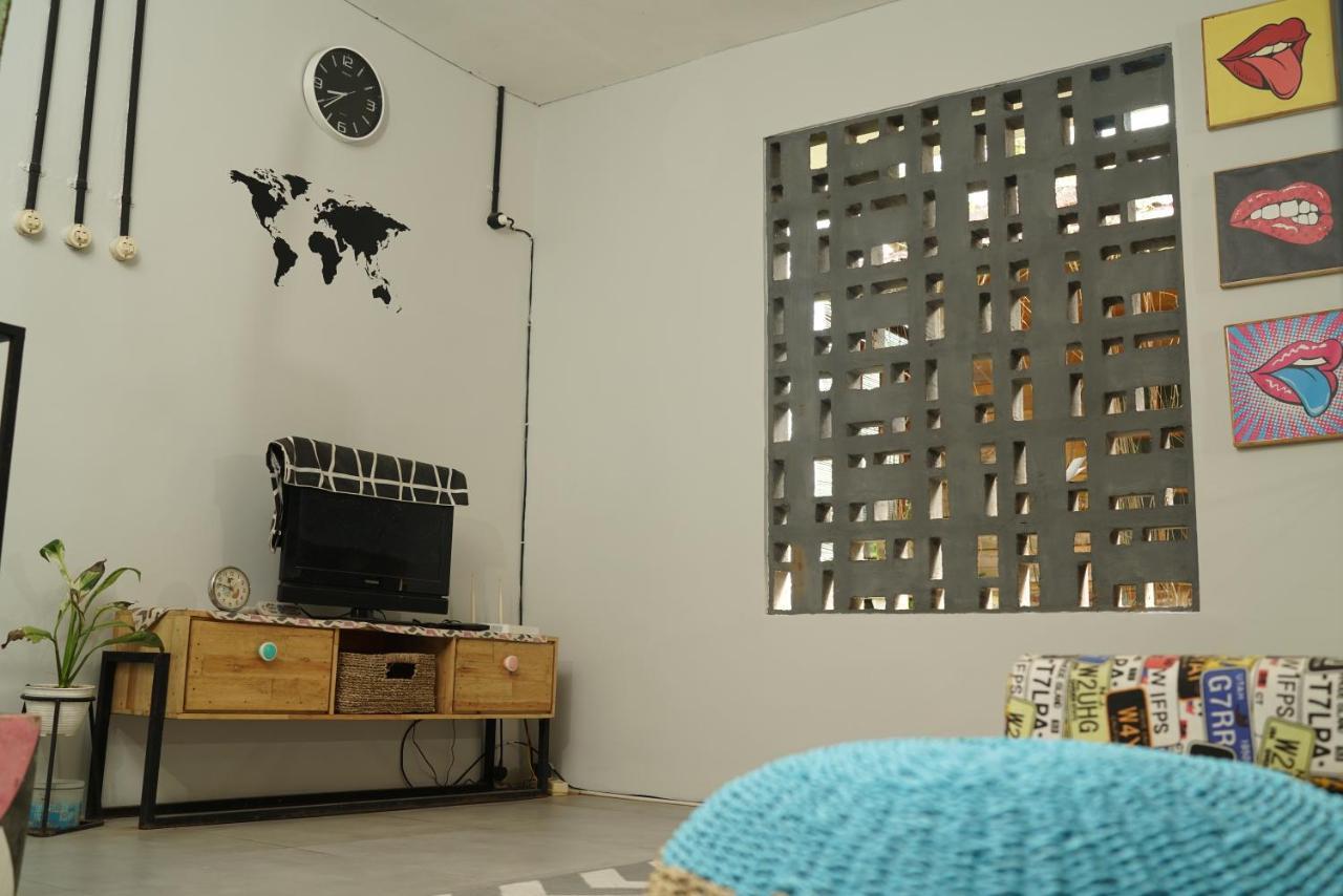 Happy House Bnb Bromo Backpacker Probolinggo Eksteriør billede