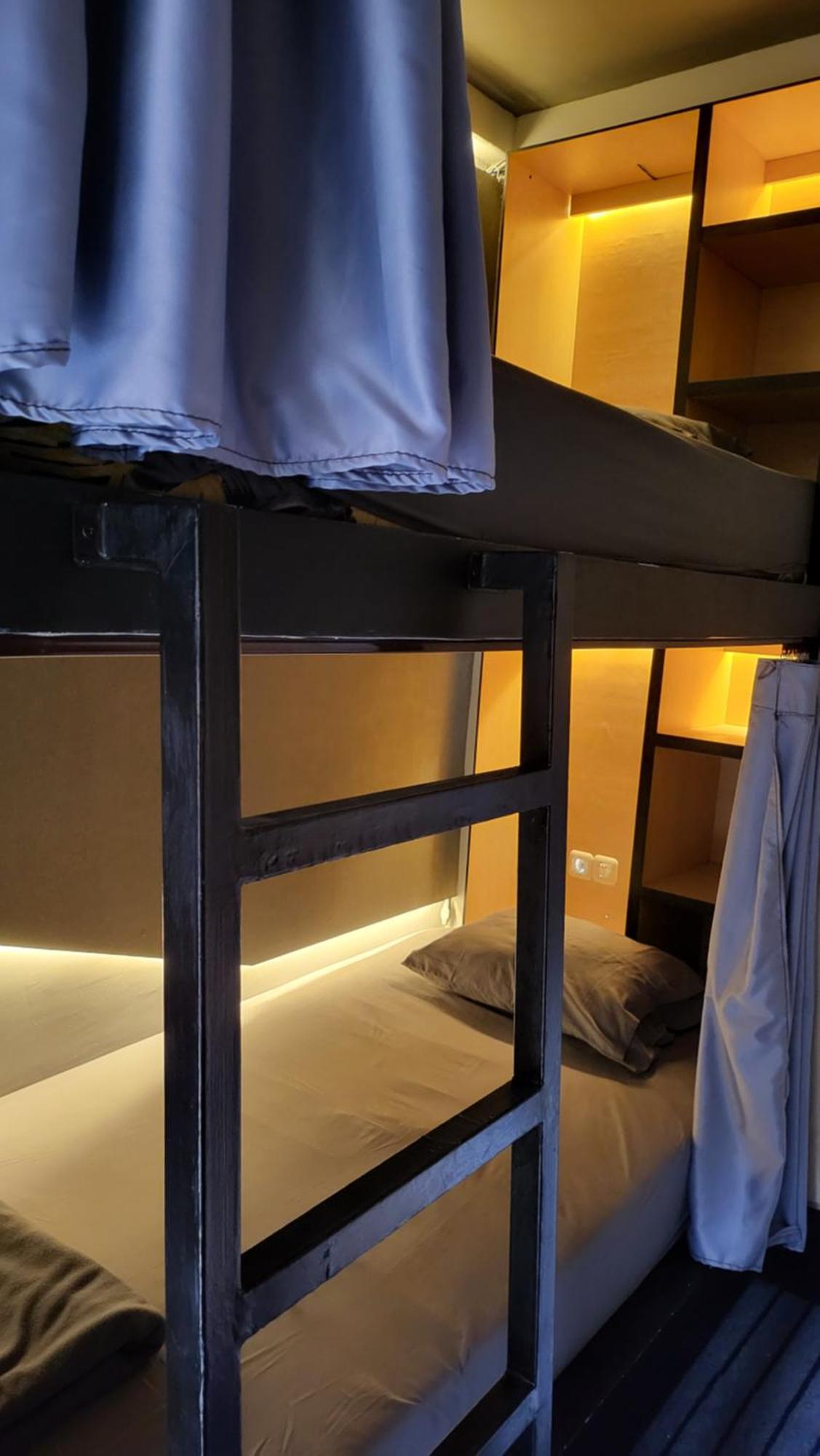 Happy House Bnb Bromo Backpacker Probolinggo Eksteriør billede