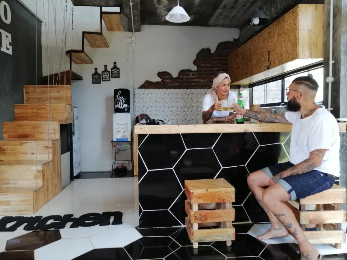 Happy House Bnb Bromo Backpacker Probolinggo Eksteriør billede